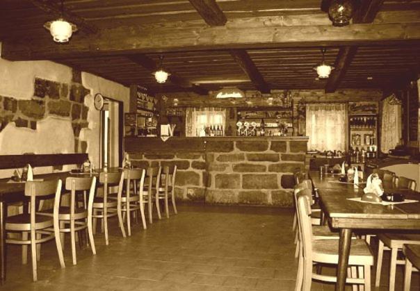 Drevenka Hotel Provodin Ngoại thất bức ảnh