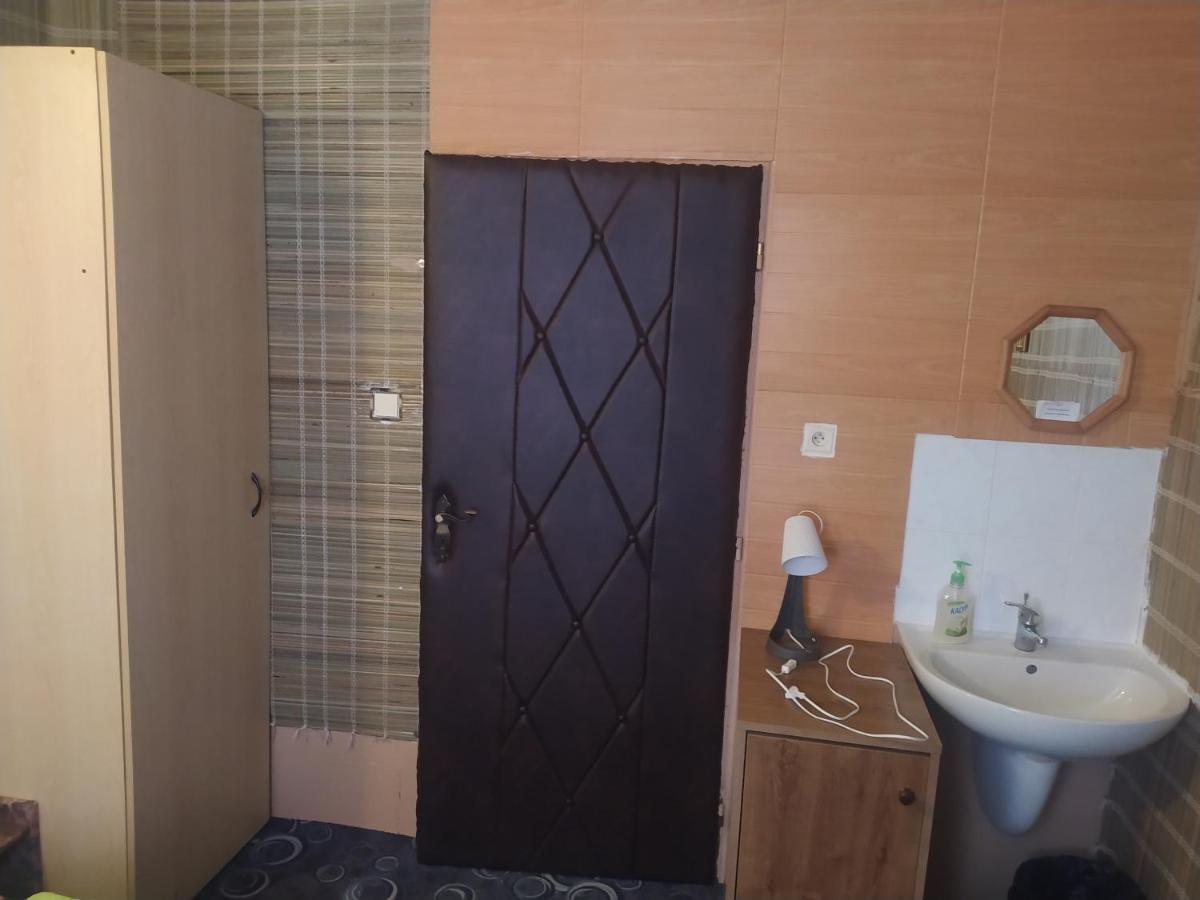 Drevenka Hotel Provodin Ngoại thất bức ảnh